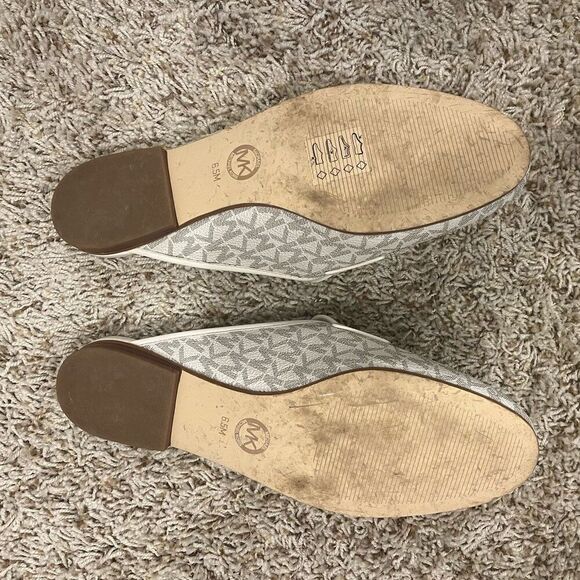 MICHAEL KORS SHOES MULES SLIP ONS WOMEN SIZE 6.5 Cream color with MK LOGO - Picture 7 of 9